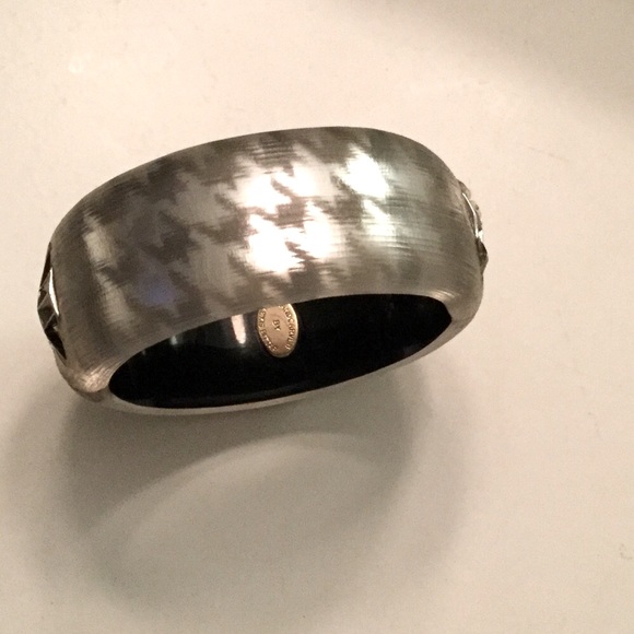 ALEXIS BITTAR LUCITE HINGED BANGLE SILVER CRYSTALS PRE-OWNED - Picture 1 of 9